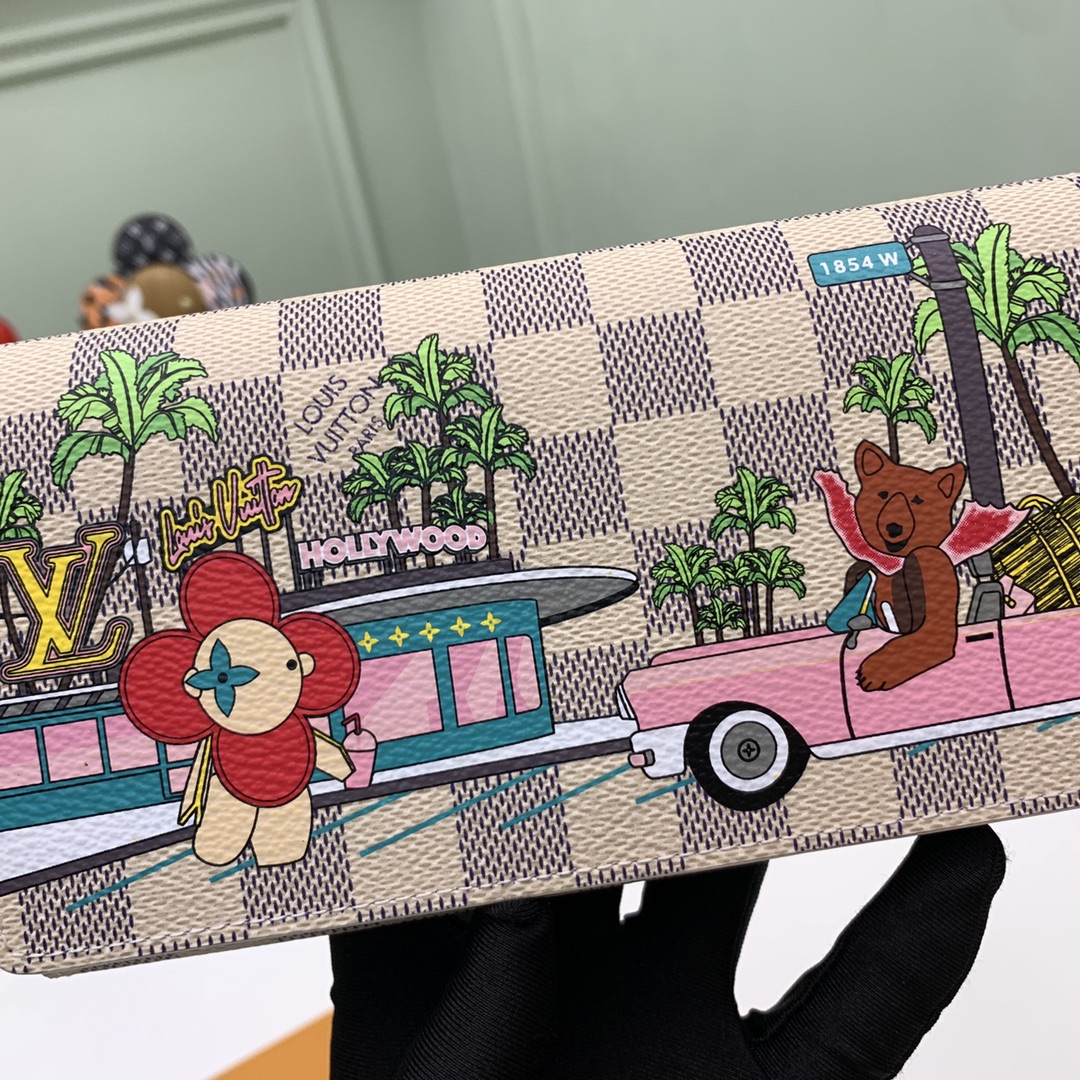 the Sarah Wallet features a playful - Bag 5