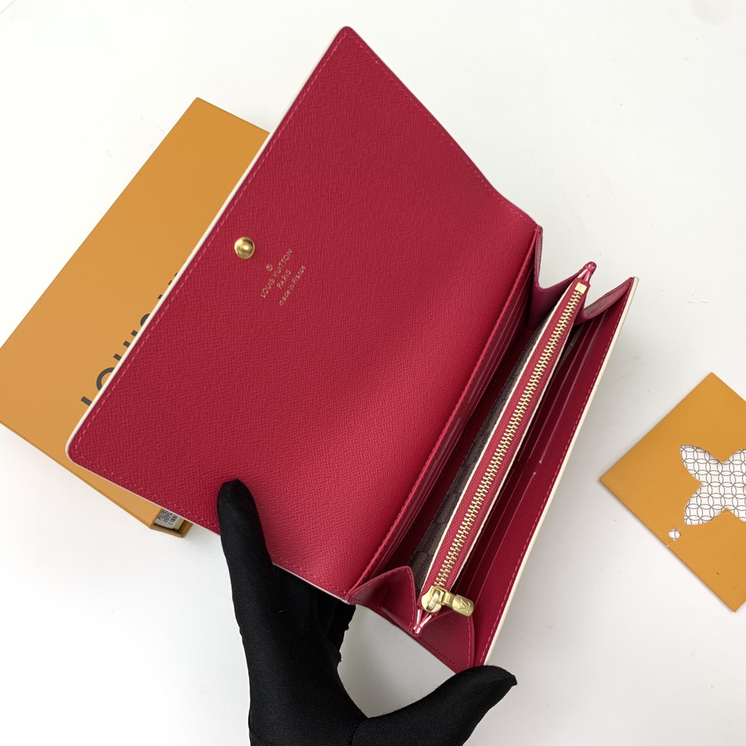 the Sarah Wallet features a playful - Bag 8