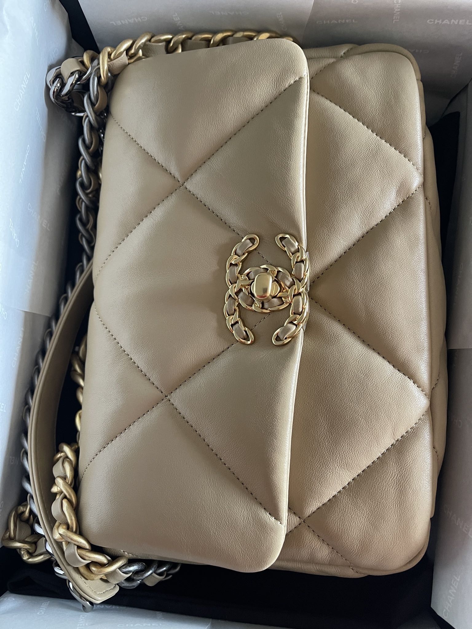 Túi Chanel C19 Bag (Hàng trả khách)