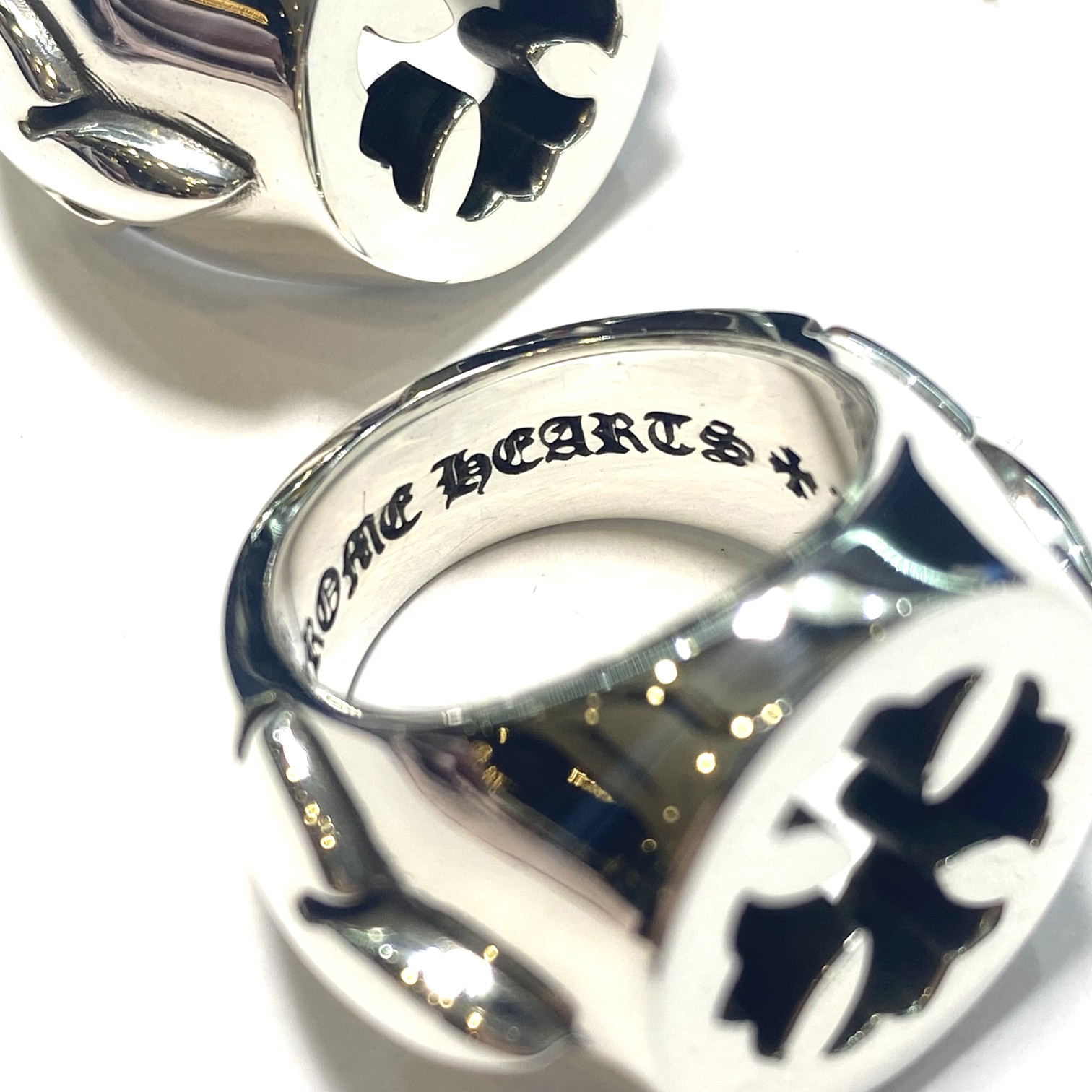 Chrome Hearts 新品上架𝐂𝐡𝐫𝐨𝐦𝐞 𝐡𝐞𝐚𝐫𝐭𝐬克罗心 镂空十字火焰戒指