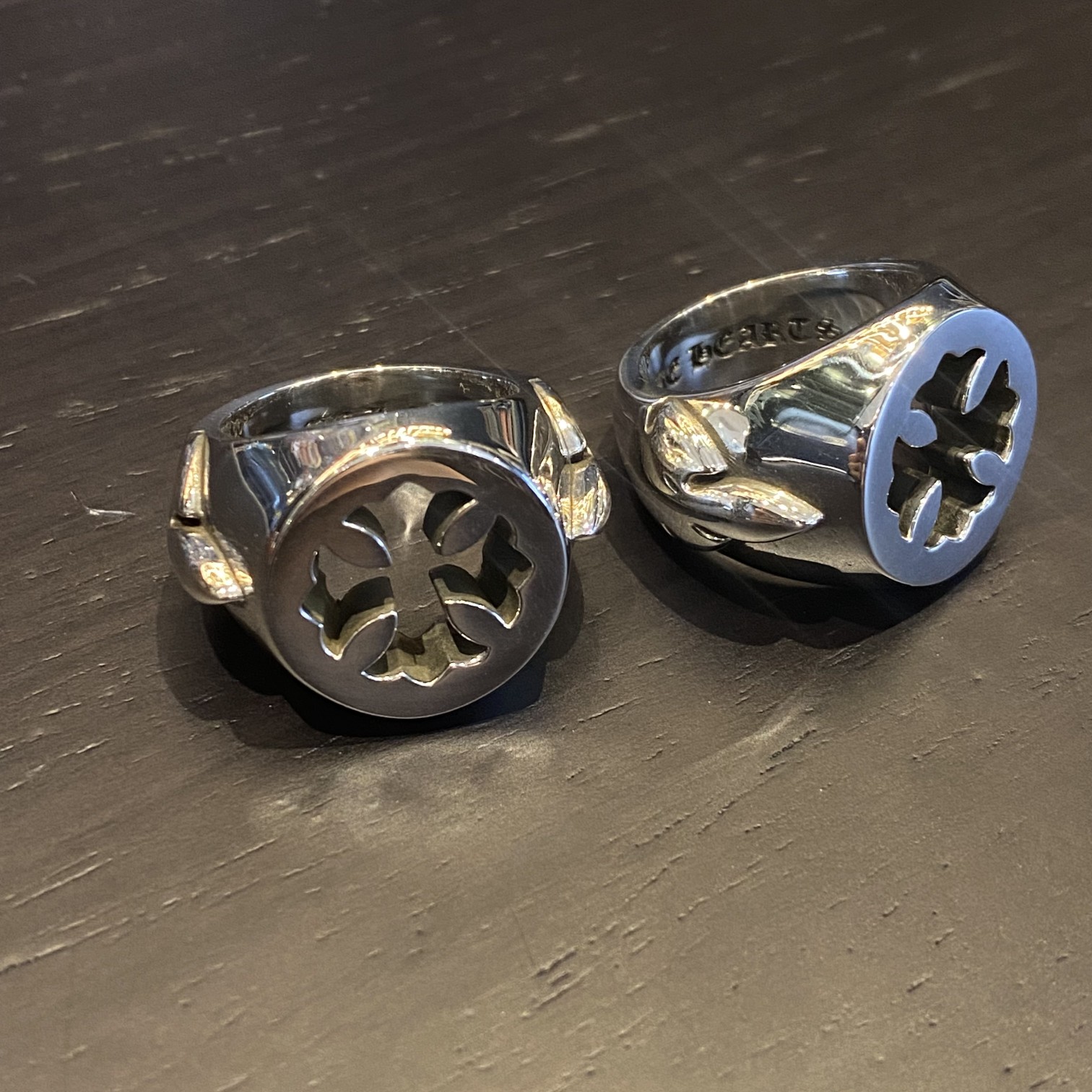 Chrome Hearts 新品上架𝐂𝐡𝐫𝐨𝐦𝐞 𝐡𝐞𝐚𝐫𝐭𝐬克罗心 镂空十字火焰戒指
