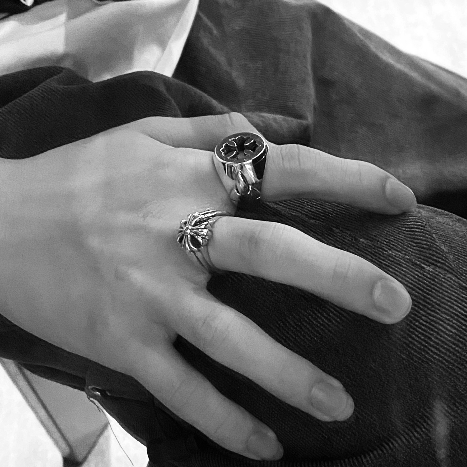 Chrome Hearts 新品上架𝐂𝐡𝐫𝐨𝐦𝐞 𝐡𝐞𝐚𝐫𝐭𝐬克罗心 镂空十字火焰戒指