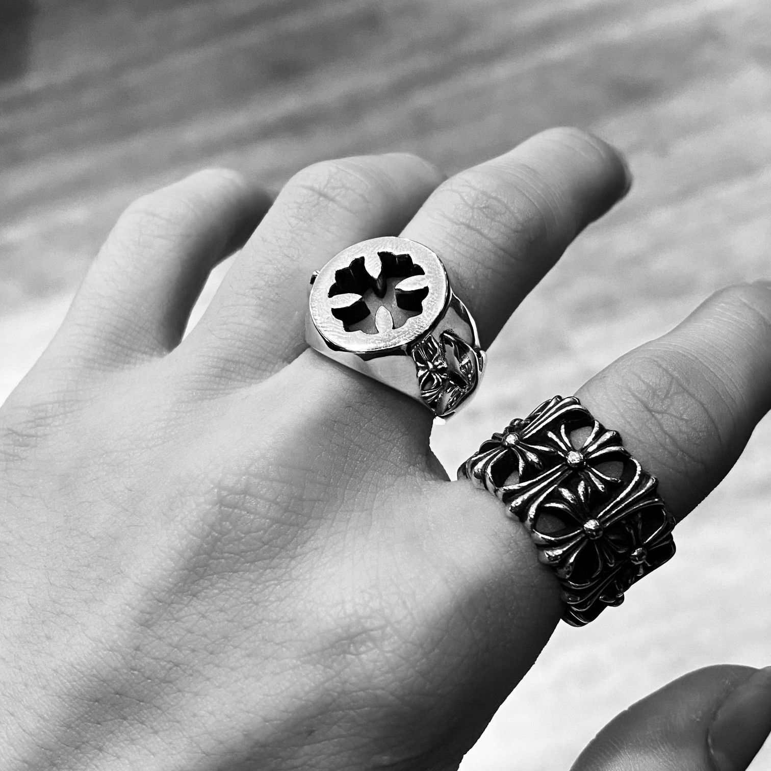 Chrome Hearts 新品上架𝐂𝐡𝐫𝐨𝐦𝐞 𝐡𝐞𝐚𝐫𝐭𝐬克罗心 镂空十字火焰戒指