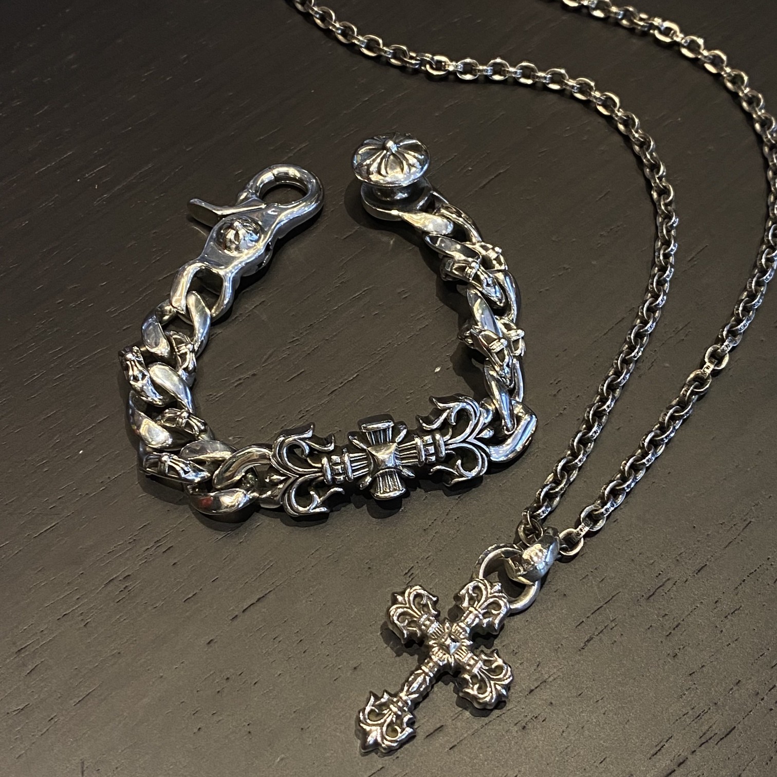 Chrome Hearts 𝐂𝐡𝐫𝐨𝐦𝐞 𝐡𝐞𝐚𝐫𝐭𝐬 克罗心 火焰图腾大手链