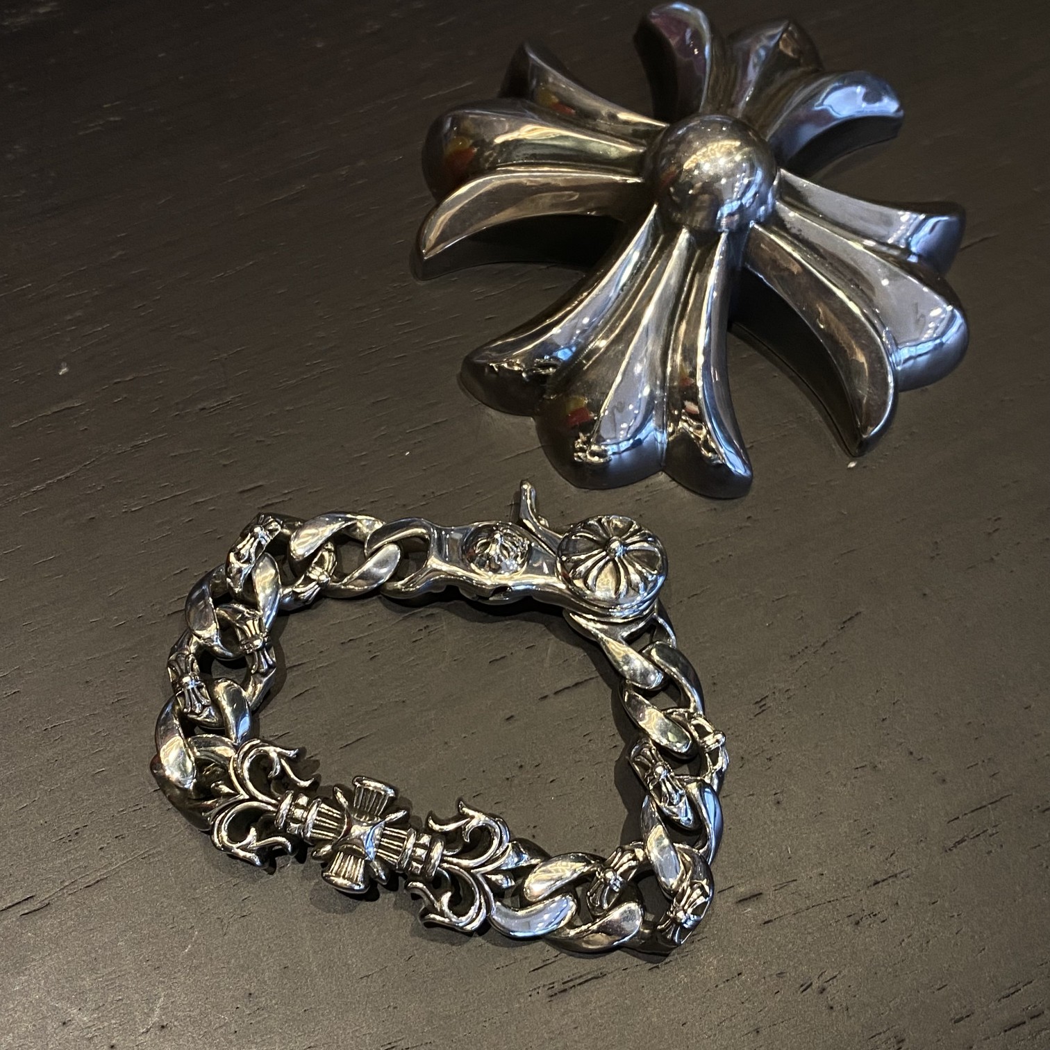 Chrome Hearts 𝐂𝐡𝐫𝐨𝐦𝐞 𝐡𝐞𝐚𝐫𝐭𝐬 克罗心 火焰图腾大手链