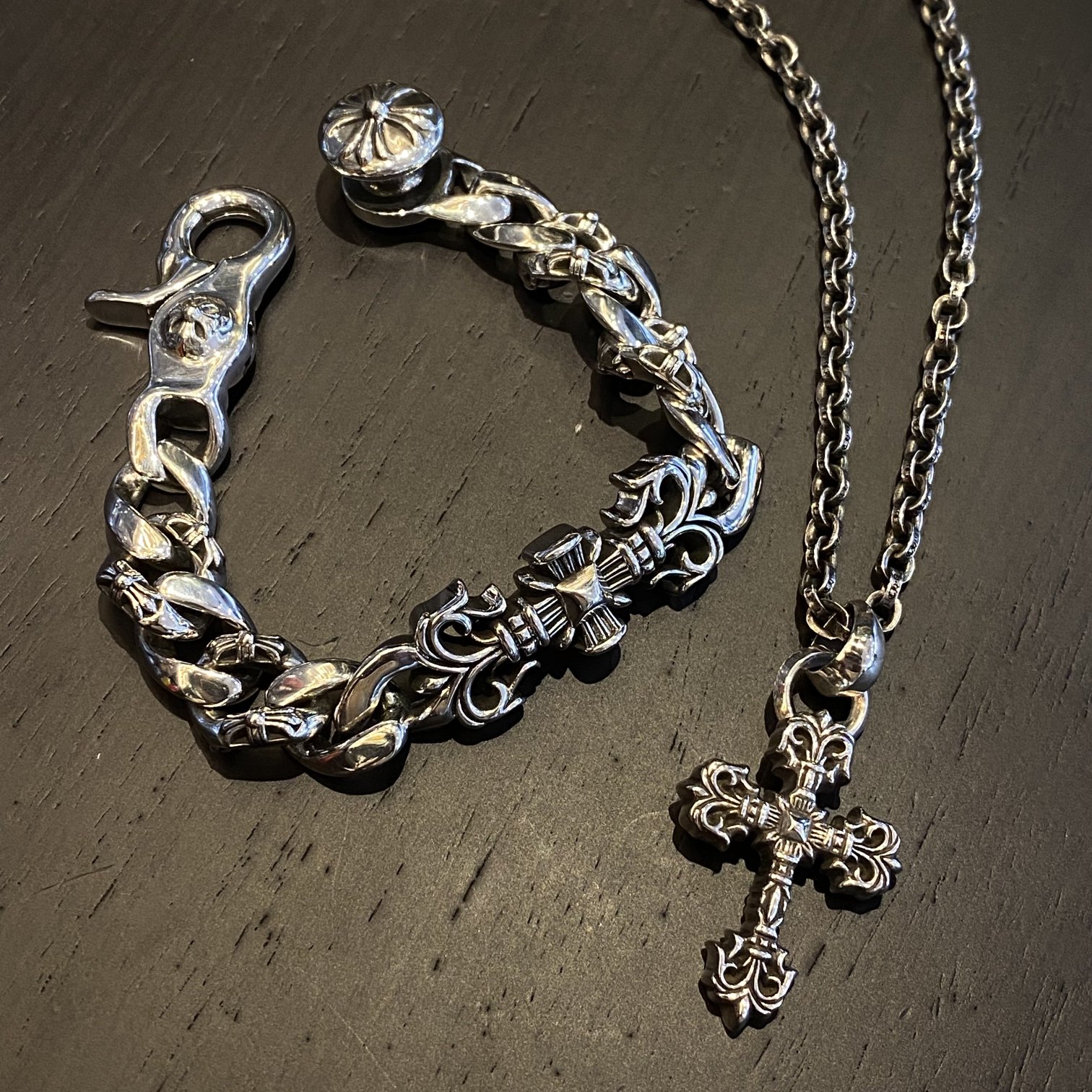 Chrome Hearts 𝐂𝐡𝐫𝐨𝐦𝐞 𝐡𝐞𝐚𝐫𝐭𝐬 克罗心 火焰图腾大手链