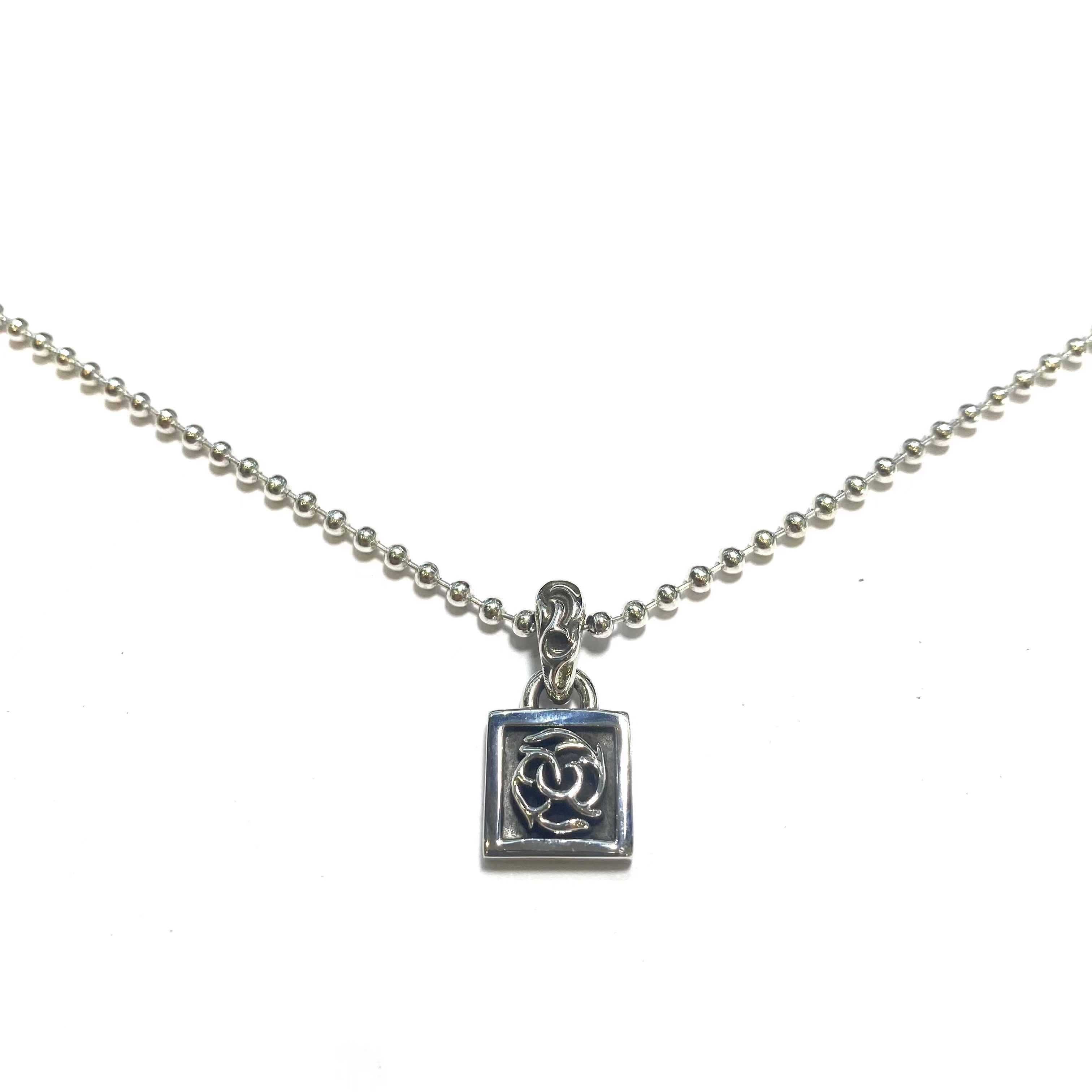 Chrome Hearts 新品上架𝐂𝐡𝐫𝐨𝐦𝐞 𝐡𝐞𝐚𝐫𝐭𝐬克罗心 蔓藤小方牌项链