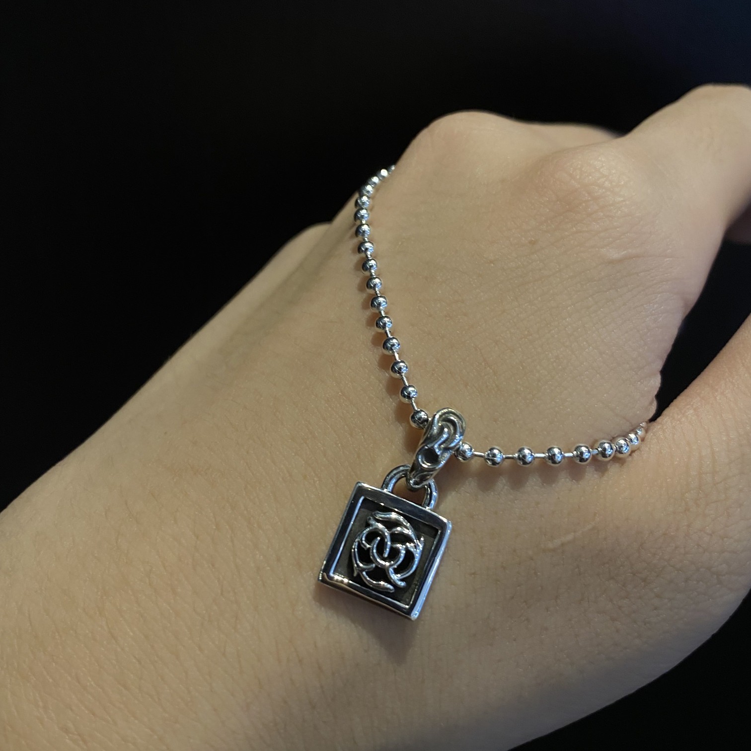 Chrome Hearts 新品上架𝐂𝐡𝐫𝐨𝐦𝐞 𝐡𝐞𝐚𝐫𝐭𝐬克罗心 蔓藤小方牌项链