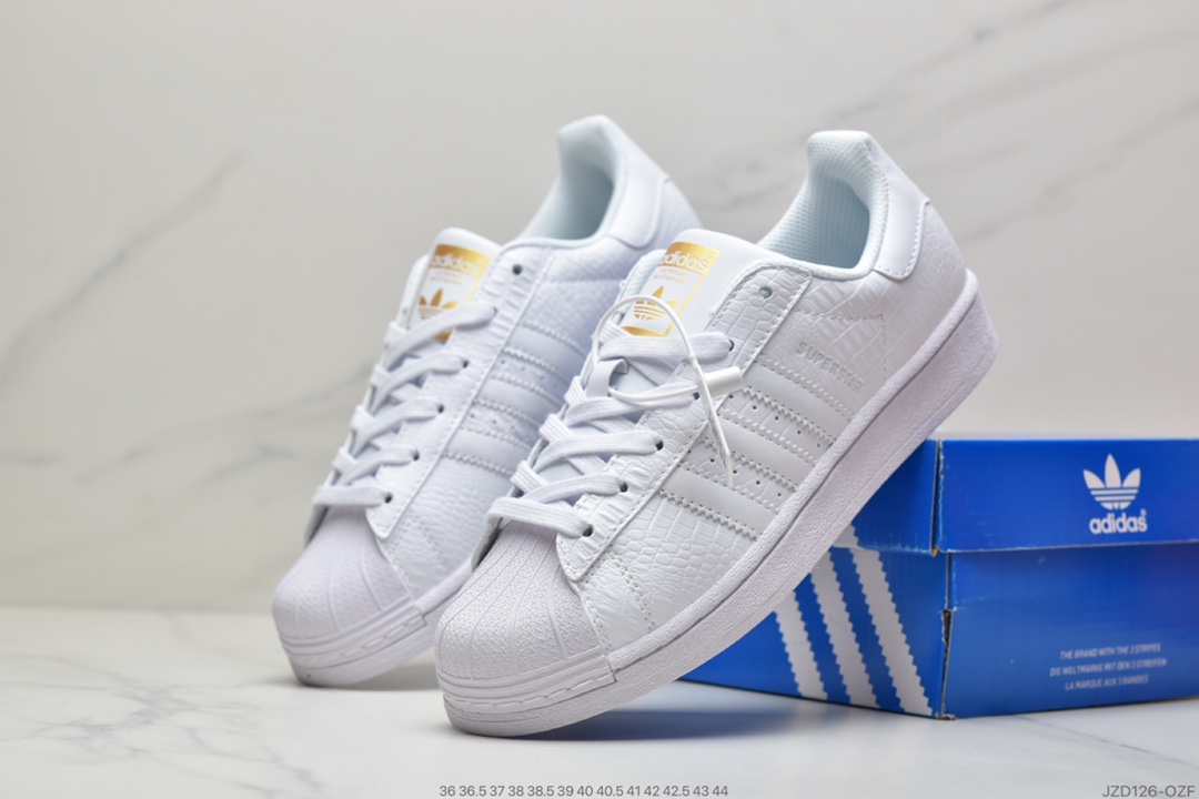 140 阿迪达斯adidas三叶草 Originals Superstar Metal Toe 漆皮黑AQ6686