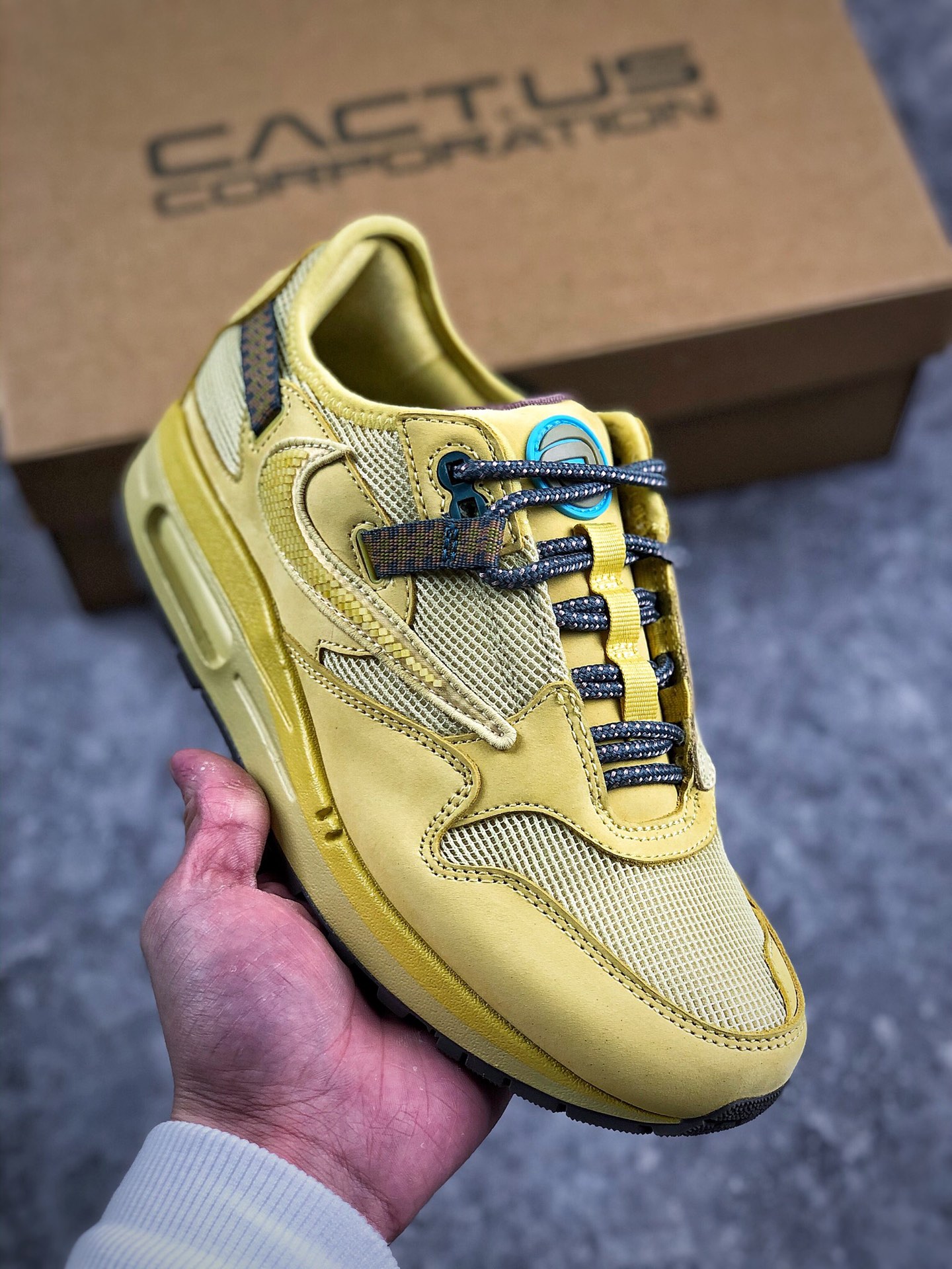 本地自取  终端放店
Travis Scott x Nike Air Max 1