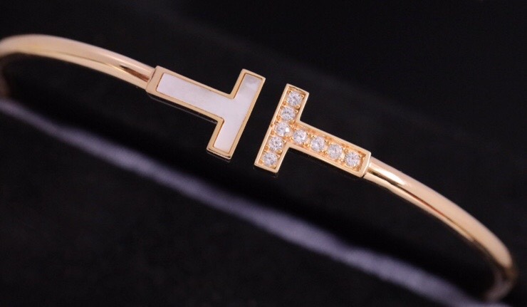 Tiffany & Co. Tiffany T系列：手镯玫瑰金