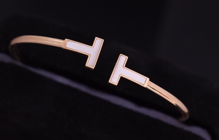 Tiffany & Co. Tiffany T系列：手镯玫瑰金