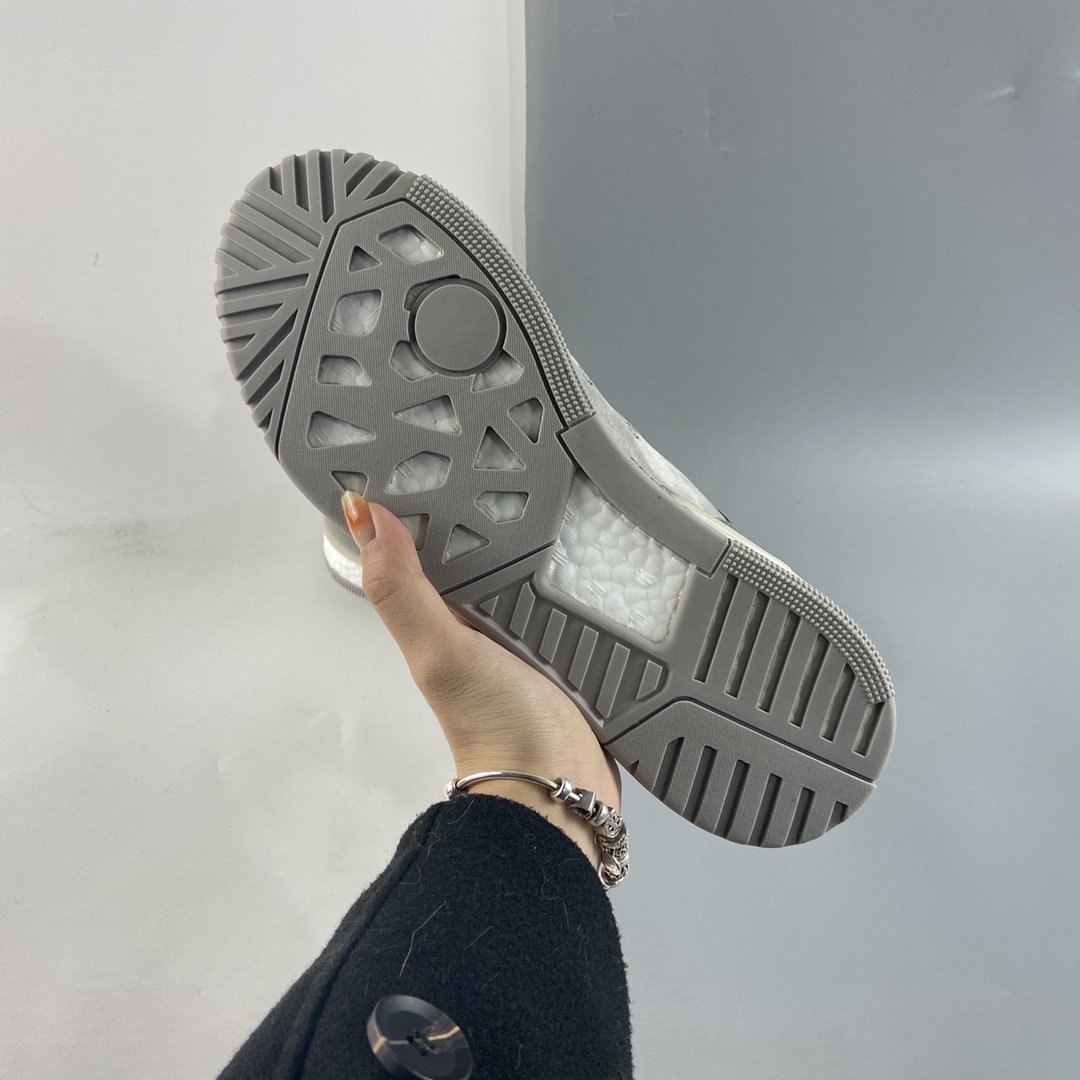 P240  Adidas  Rivalry RM Chi Boost 条纹撞色厚底高帮休闲板鞋 F35097