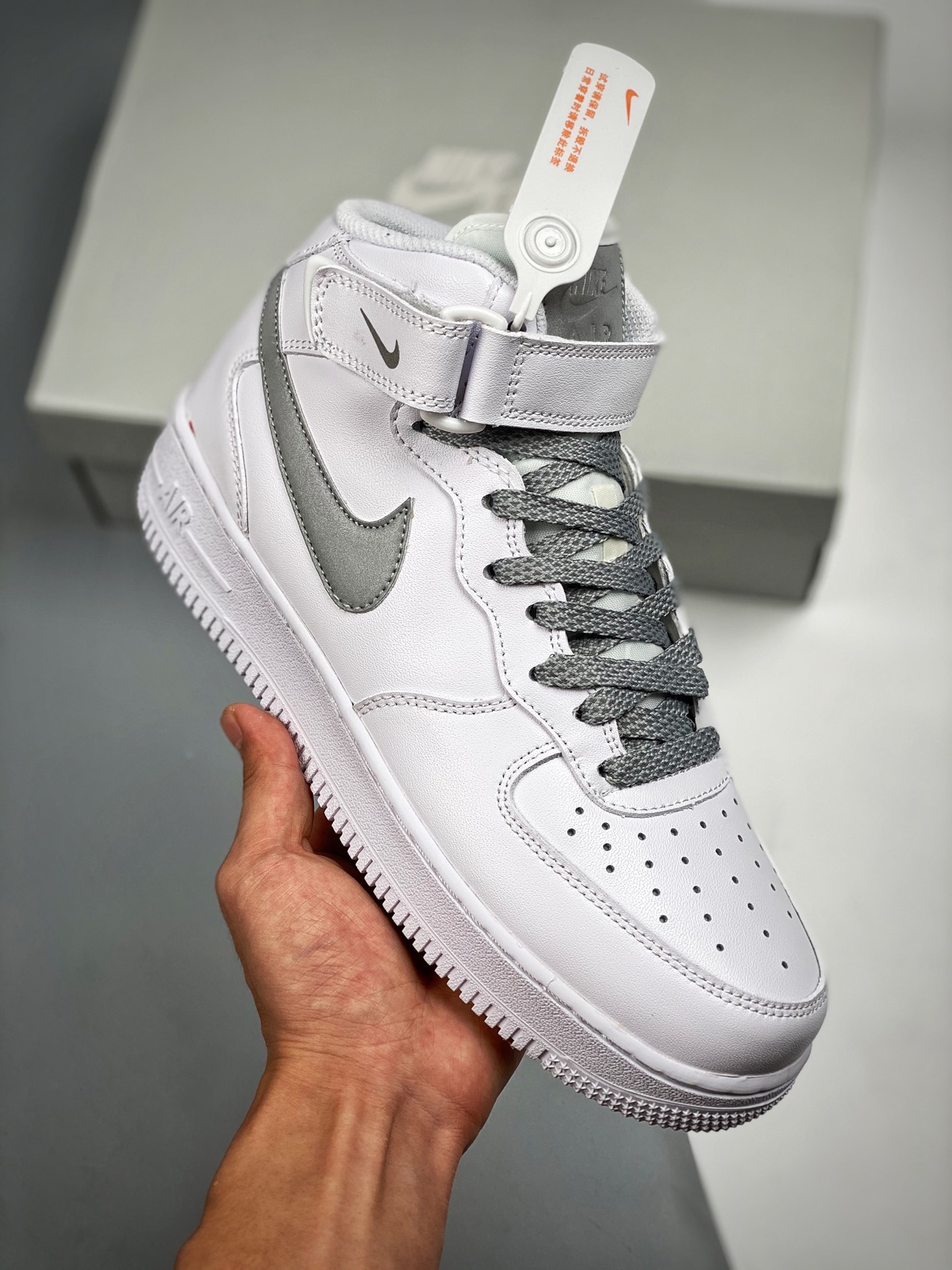 Nike Air Force 1 07Mid blanco plata con estrellas, horma y plantilla originales para un auténtico estilo Air Force, enf…