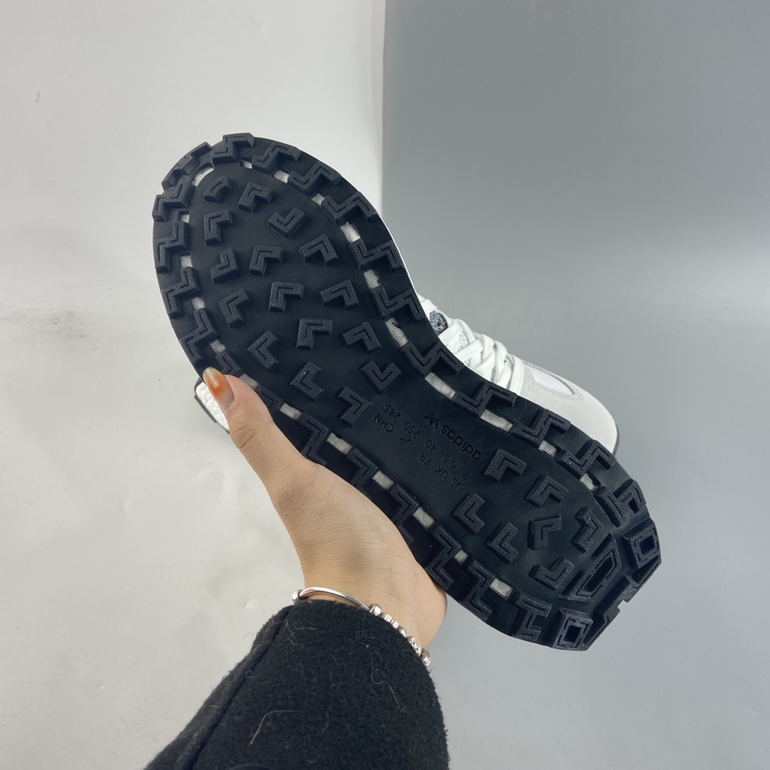 P160  Adidas  Retropy E5 复古运动休闲跑步鞋 Q47100