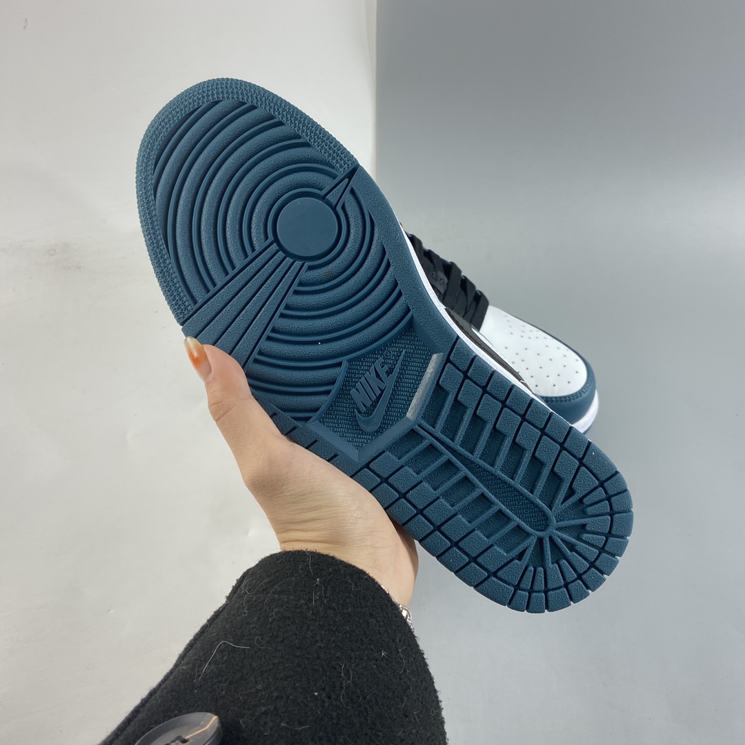 P200   Air Jordan 1 Low AJ1低帮时尚休闲板鞋 553558-411