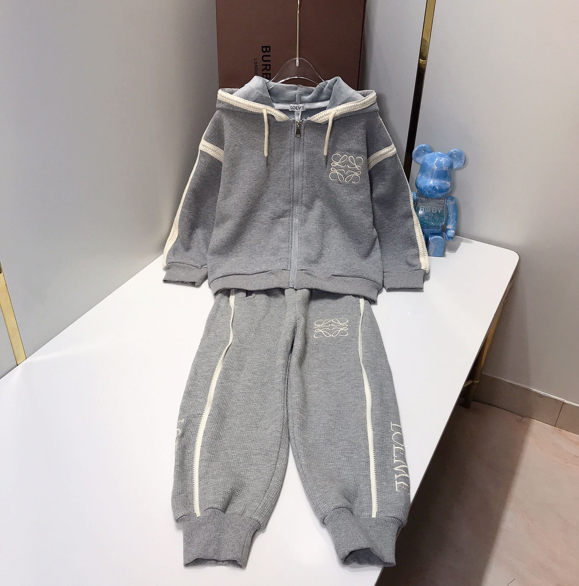 Child Loewey in 110-160 cm Size Receives Gift Bags with Cotton Outfit - 图片 1