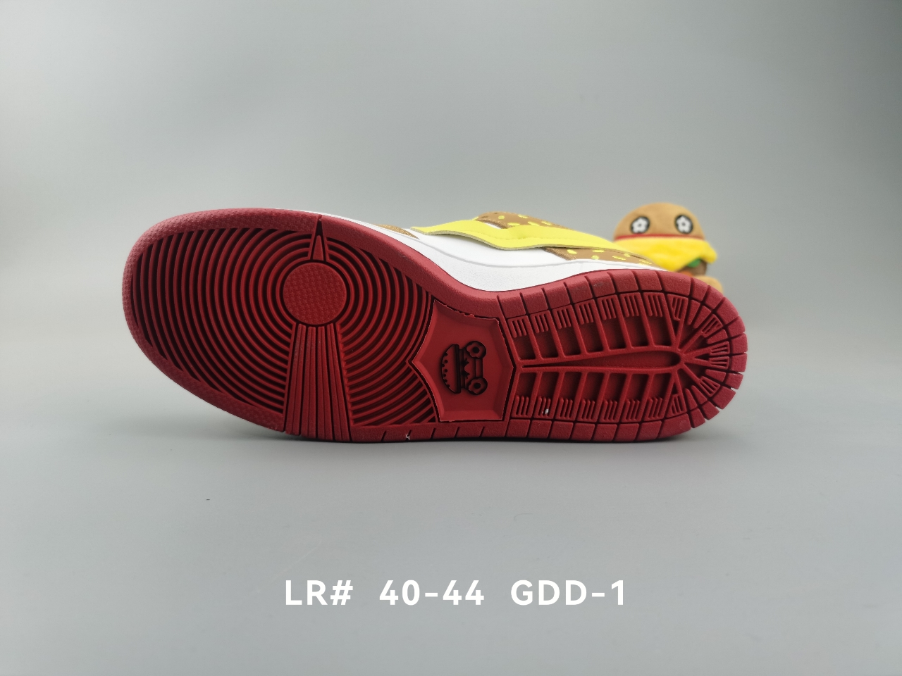 Hamburger Vandy Burger 莆田制造 汉堡包主题限定运动鞋 低帮板鞋 牛皮材质 附毛绒手办 尺码见图