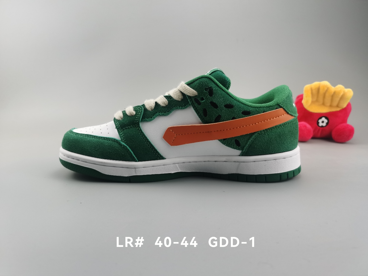 Hamburger Vandy Burger 莆田制造 汉堡包主题限定运动鞋 低帮板鞋 牛皮材质 附毛绒手办 尺码见图