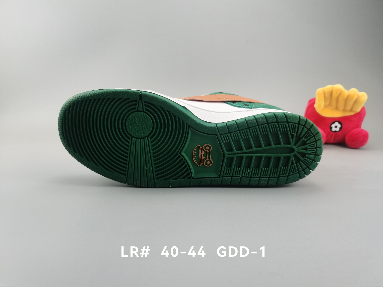 Hamburger Vandy Burger 莆田制造 汉堡包主题限定运动鞋 低帮板鞋 牛皮材质 附毛绒手办 尺码见图