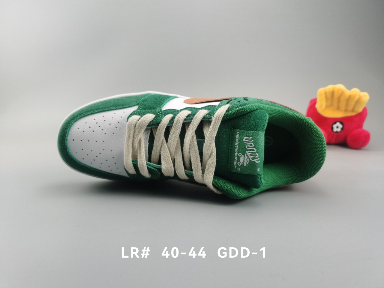 Hamburger Vandy Burger 莆田制造 汉堡包主题限定运动鞋 低帮板鞋 牛皮材质 附毛绒手办 尺码见图