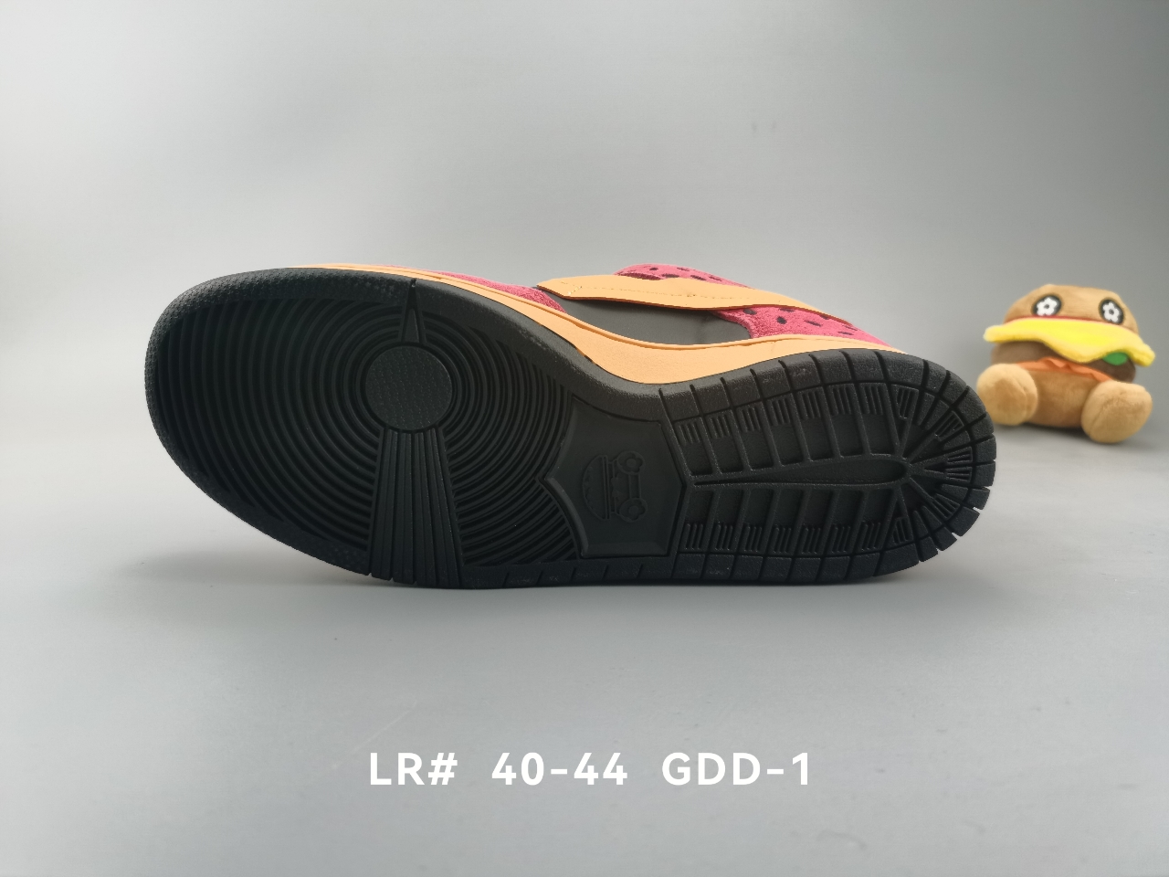 Hamburger Vandy Burger 莆田制造 汉堡包主题限定运动鞋 低帮板鞋 牛皮材质 附毛绒手办 尺码见图