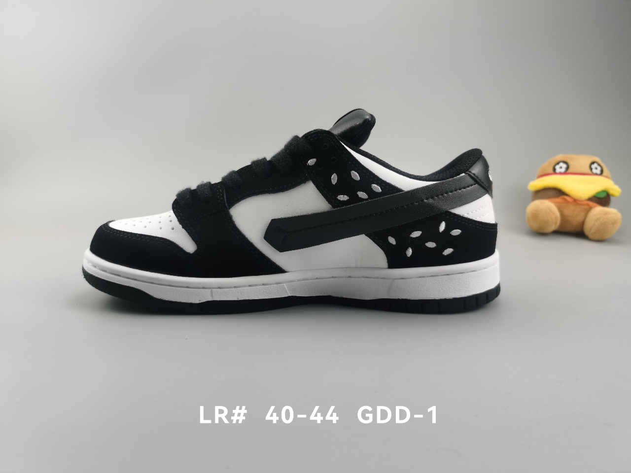 Hamburger Vandy Burger 莆田制造 汉堡包主题限定运动鞋 低帮板鞋 牛皮材质 附毛绒手办 尺码见图