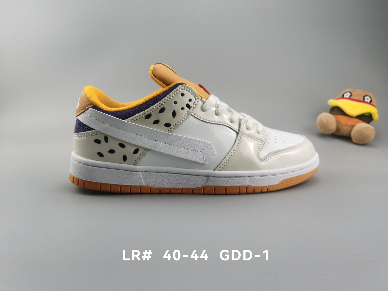 Hamburger Vandy Burger 莆田制造 汉堡包主题限定运动鞋 低帮板鞋 牛皮材质 附毛绒手办 尺码见图