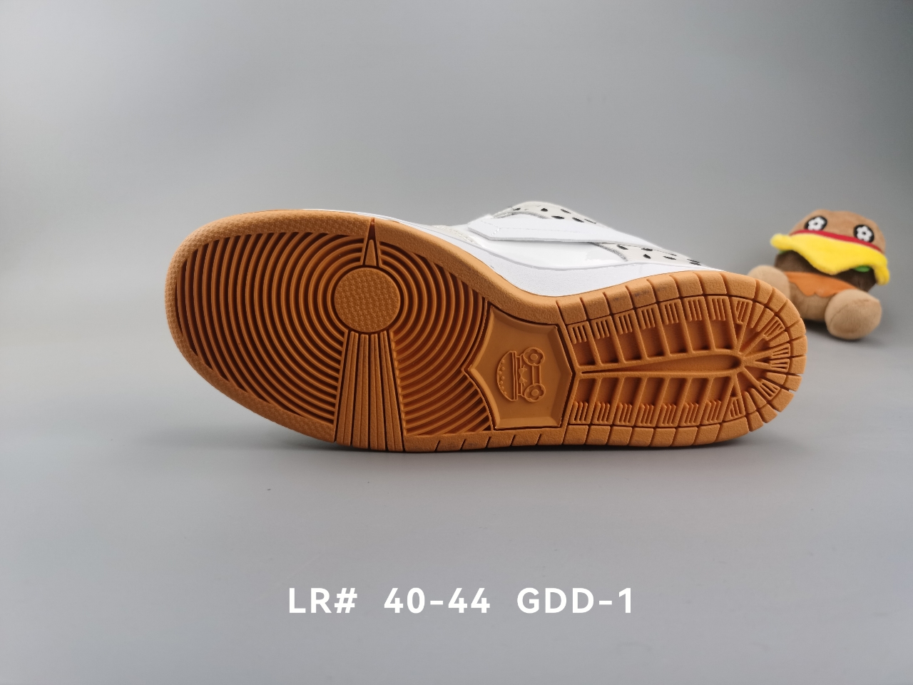 Hamburger Vandy Burger 莆田制造 汉堡包主题限定运动鞋 低帮板鞋 牛皮材质 附毛绒手办 尺码见图