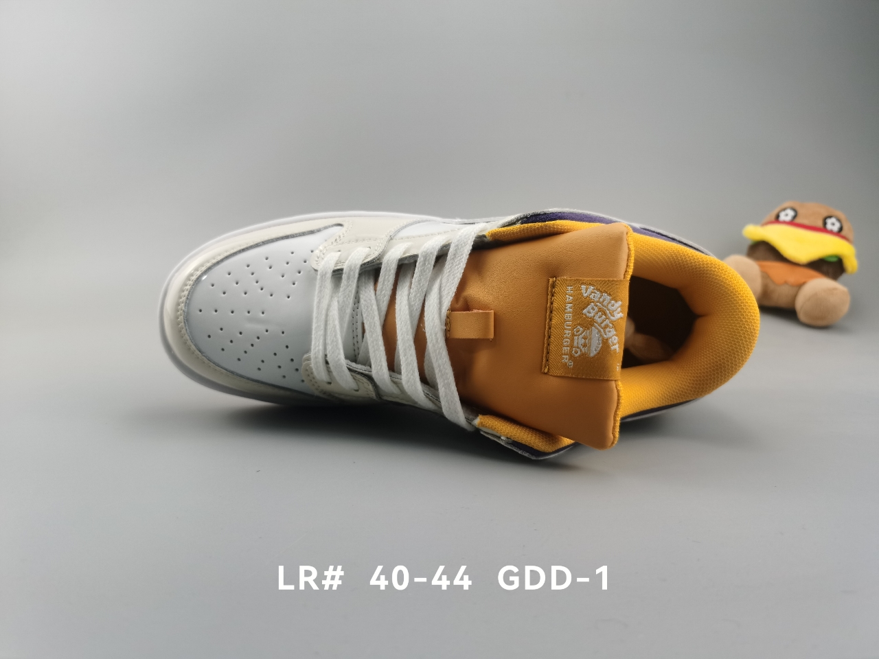 Hamburger Vandy Burger 莆田制造 汉堡包主题限定运动鞋 低帮板鞋 牛皮材质 附毛绒手办 尺码见图