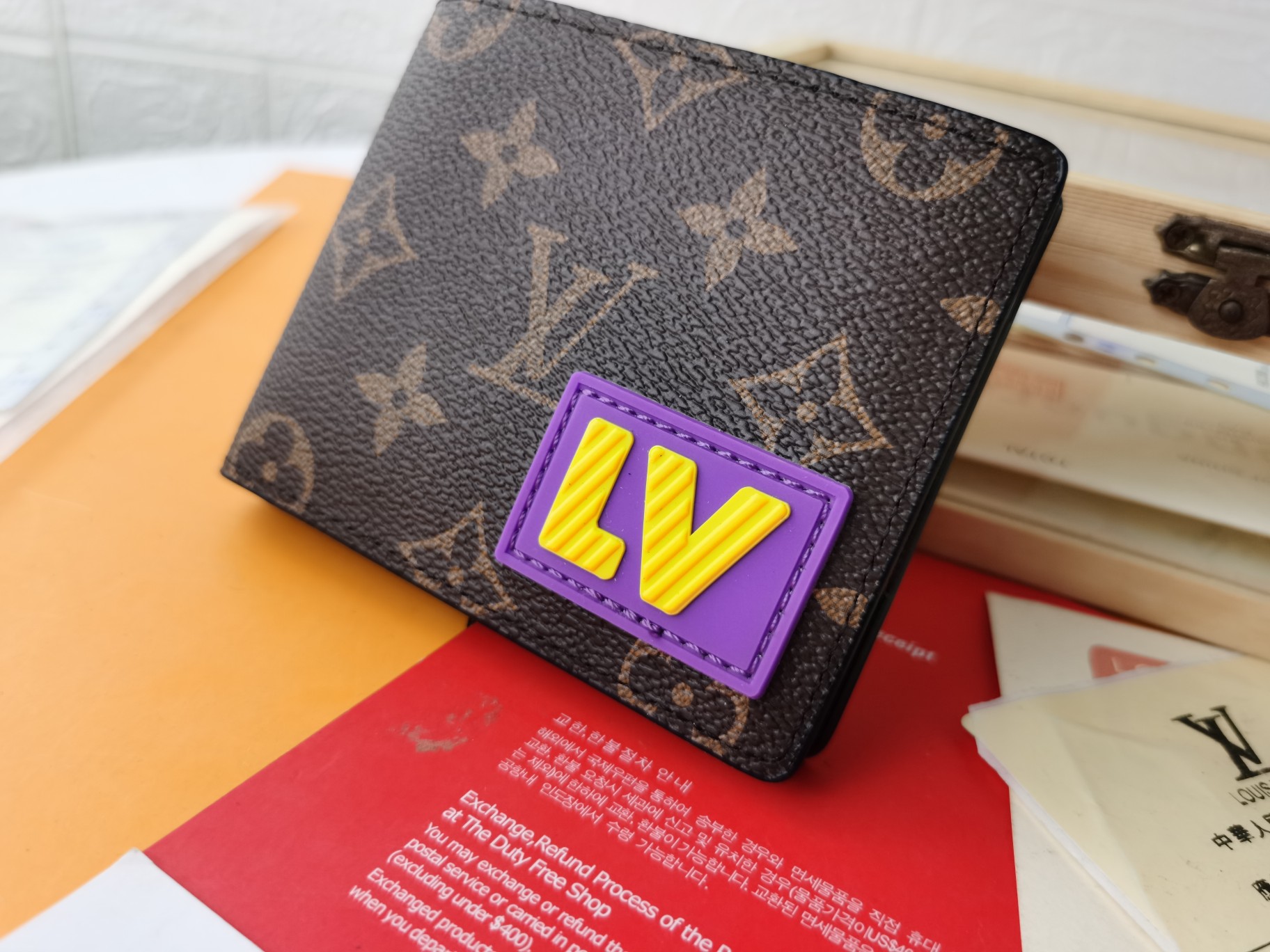 ルイ・ヴィトン M45789 MULTIPLE 財布 - モノグラムキャンバスと3Dラバー装飾