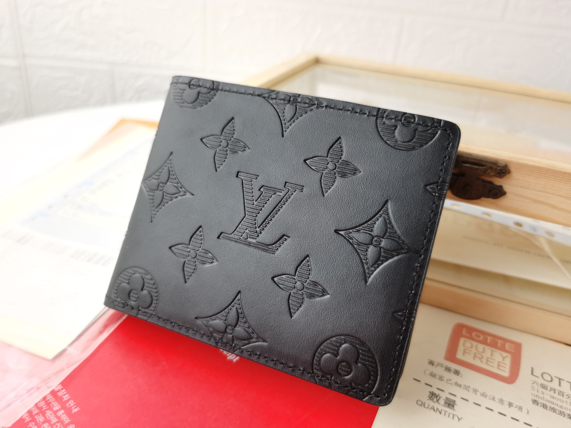 ルイ・ヴィトン Multiple 財布 - シンプルで実用的なデザイン