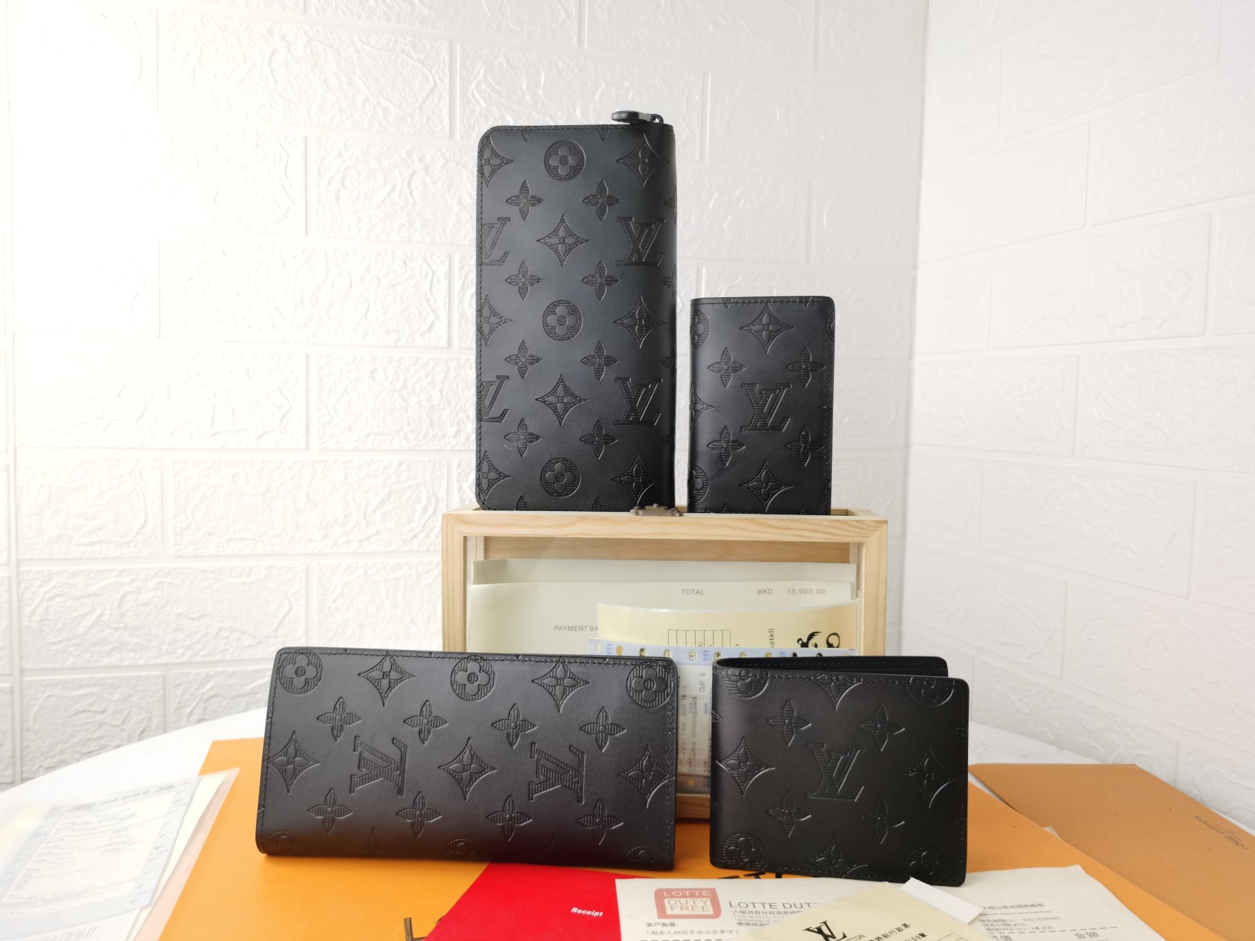 ルイ・ヴィトン Multiple 財布 - シンプルで実用的なデザイン