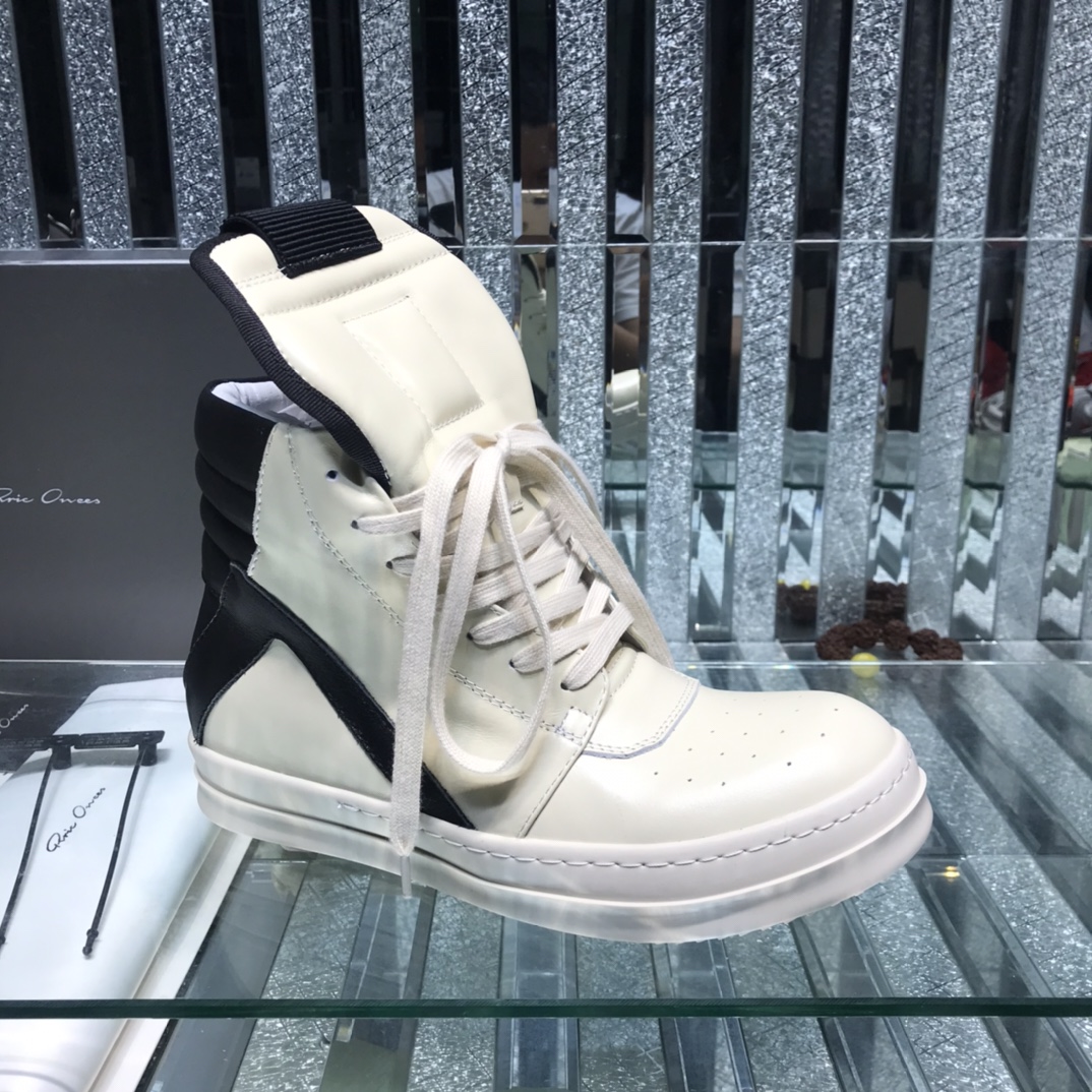 NO:263892,Couple Rick Owens [to the triangle] fashionable casual shoes!  Popular items on the official website original high-end customization!  The highest version of the market is the first choice for the use of minimalist colors and carefully tailored classic and versatile!  High-quality, low-priced version, super positive upper combined with imported original material cowhide, soft and comfortable!  Original bottom Couple model 35–47, casual shoes/sports shoes, sneakers, cowhide19860909情侣款瑞克-欧文斯【到三角】时尚休闲板鞋！官网热门单品 原版高端定制 ！市场最高版本极简主义的色彩运用与用心剪裁经典百搭首选！高品质低价位版型超正 鞋面结合进口原版材料牛皮,柔软舒适！原版底 情侣款 35–47,休闲鞋/运动鞋,sneakers,cowhide,Women's Shoes