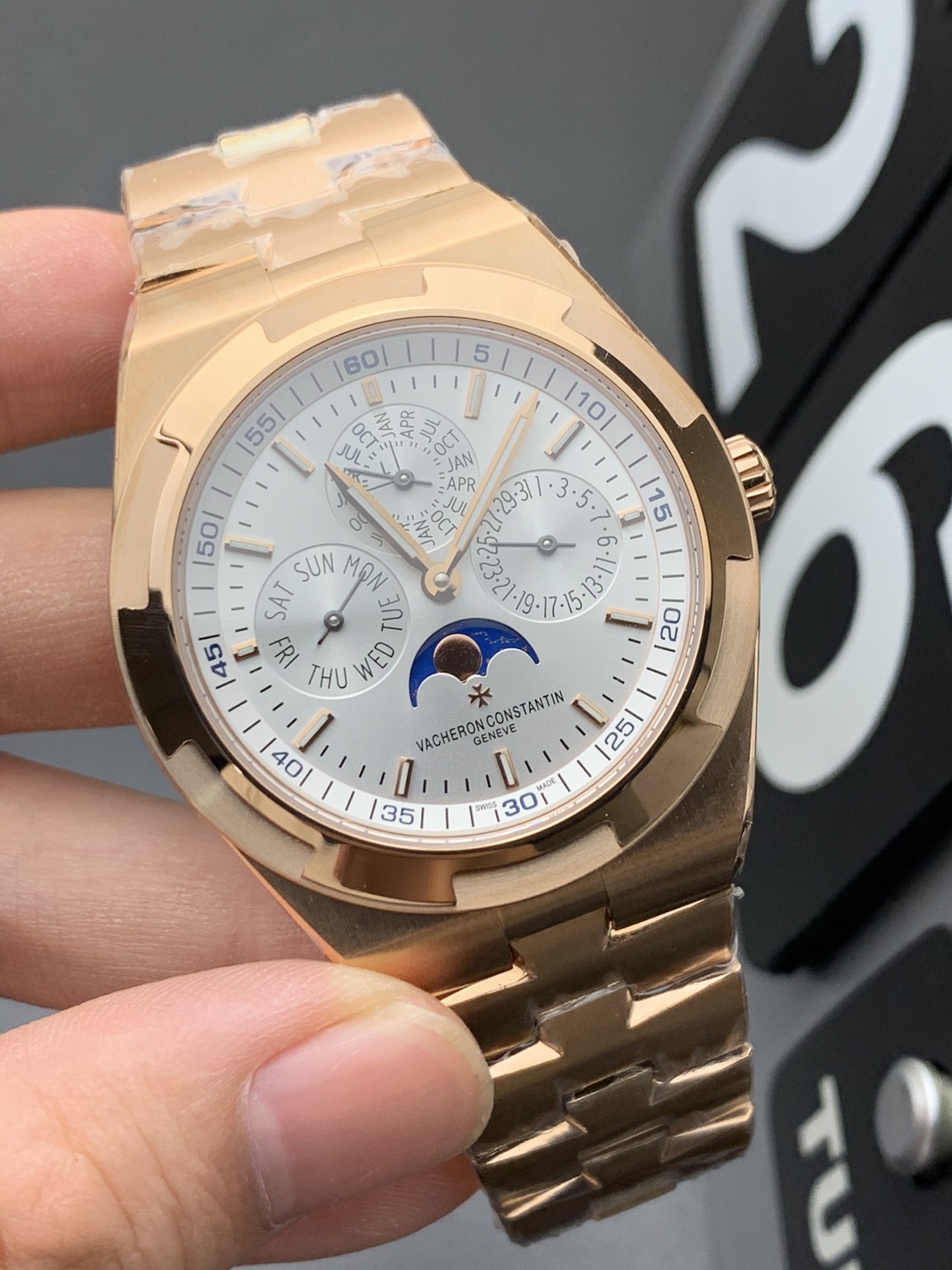 Vacheron Constantin 8F 纵横四海月相