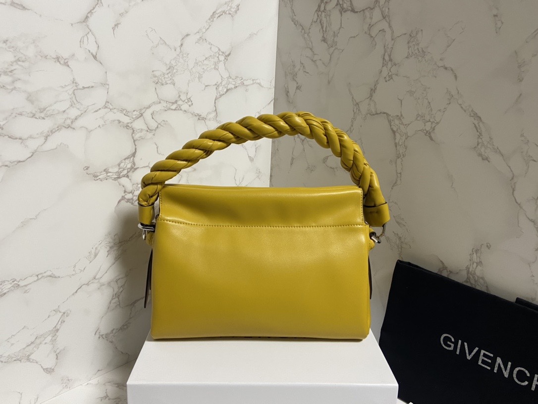 Givenchy纪梵希专柜最新款柔软大包ID93登场zp17620！市场上根本看不到同款的设计不会撞包！
