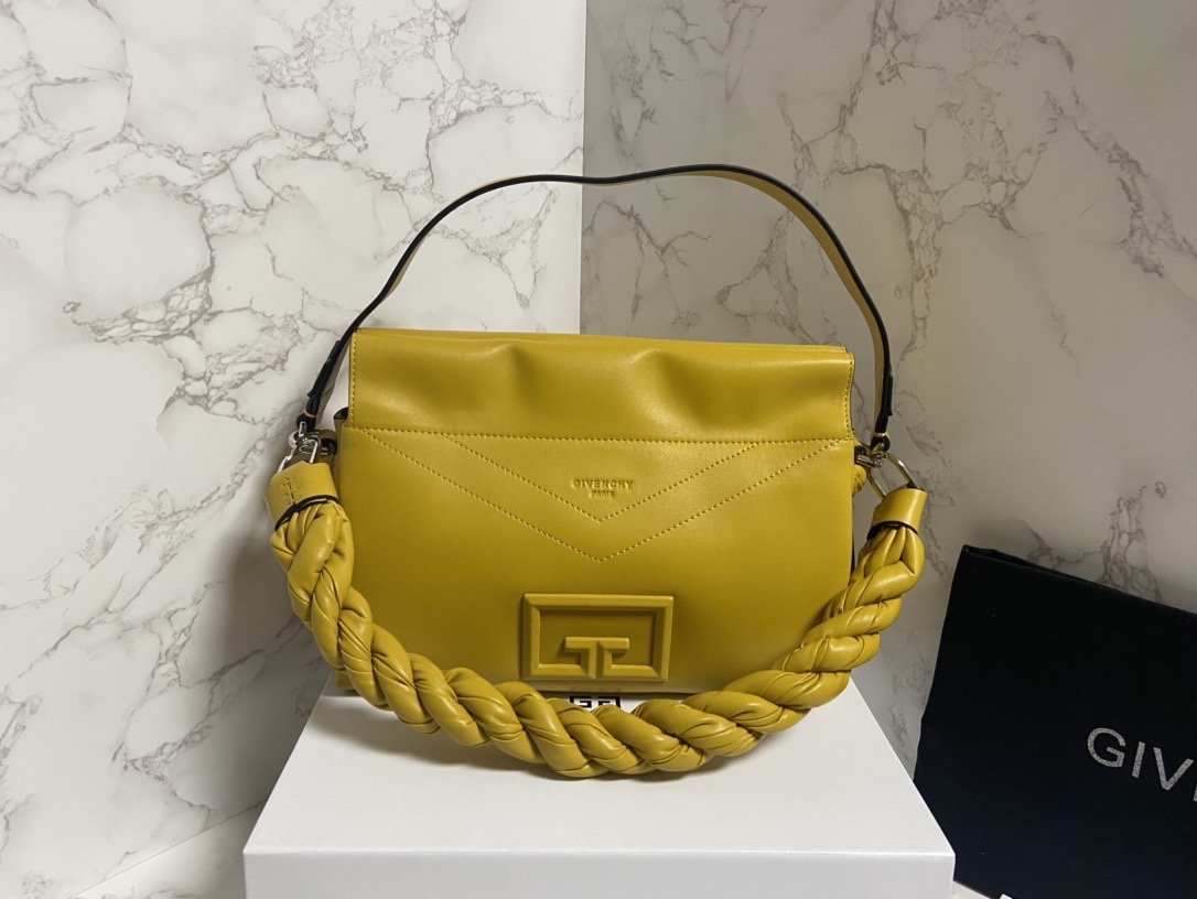Givenchy纪梵希专柜最新款柔软大包ID93登场zp17620！市场上根本看不到同款的设计不会撞包！