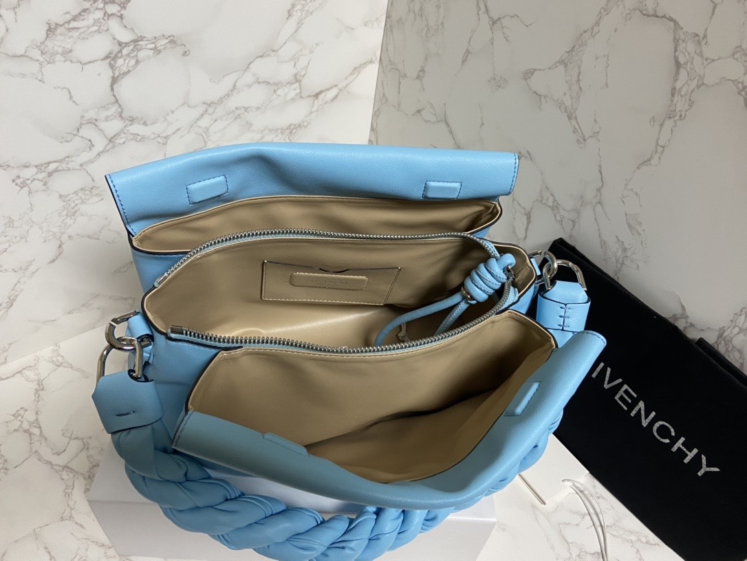 Givenchy纪梵希专柜最新款柔软大包ID93登场zp17620！市场上根本看不到同款的设计不会撞包！