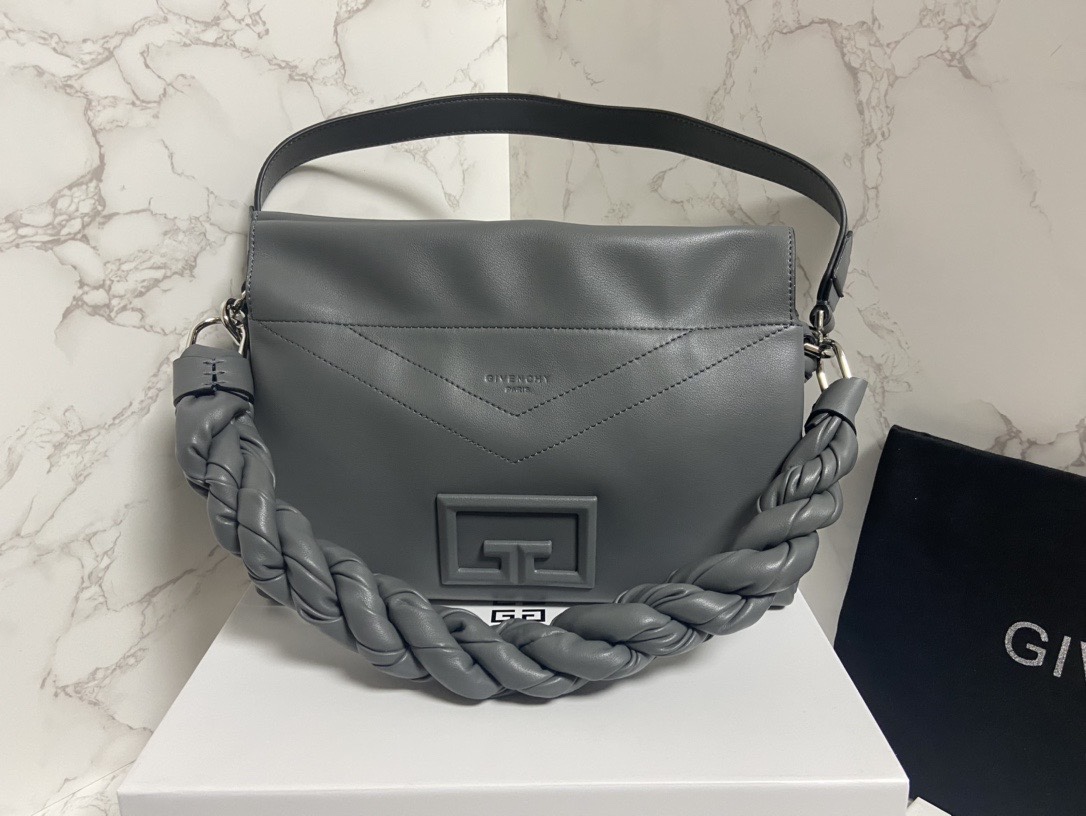 Givenchy纪梵希专柜最新款柔软大包ID93登场zp17620！市场上根本看不到同款的设计不会撞包！