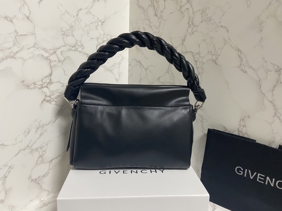 Givenchy纪梵希专柜最新款柔软大包ID93登场zp17620！市场上根本看不到同款的设计不会撞包！