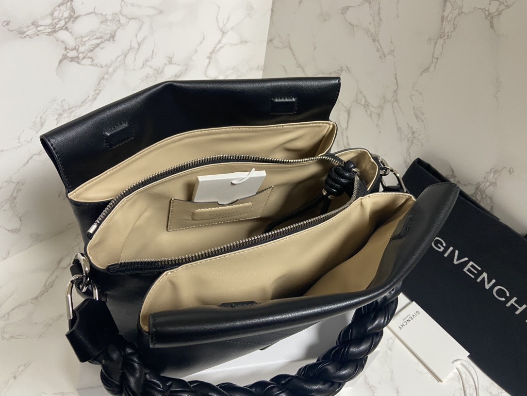 Givenchy纪梵希专柜最新款柔软大包ID93登场zp17620！市场上根本看不到同款的设计不会撞包！