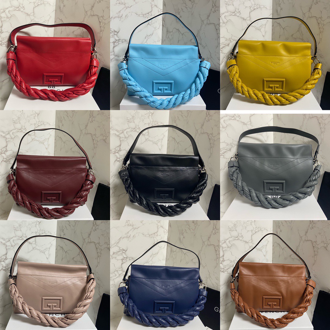 Nine colors available in small quantity! Arrived again on 25. The latest soft large bag ID93 is available at Givenchy counters, priced at 17,500!