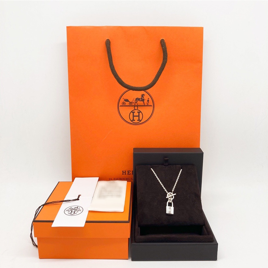 NO:102177,New style arrives Hermes new style classic Hermes retro lock-head women's necklace couple's versatile 925 silver collarbone chain, Hermes necklace, hermes, hermes, necklace19860909新款到货 Hermes新款 经典爱马仕复古锁头女项链 情侣款百搭925银锁骨链,爱马仕项链,hermes,hermes,necklace,Jewelry