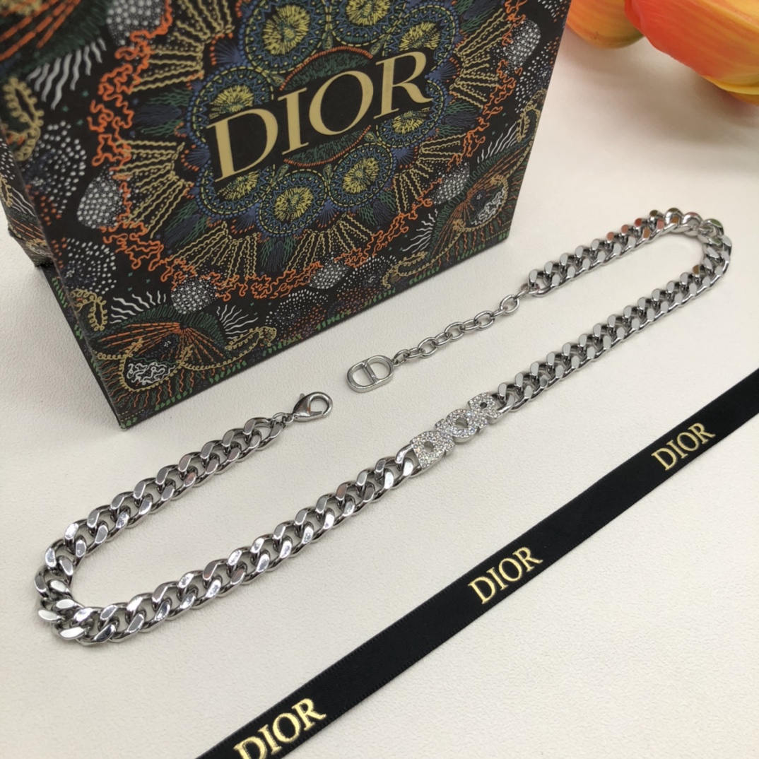 From China
 Dior AAA+
 Jewelry Necklaces & Pendants