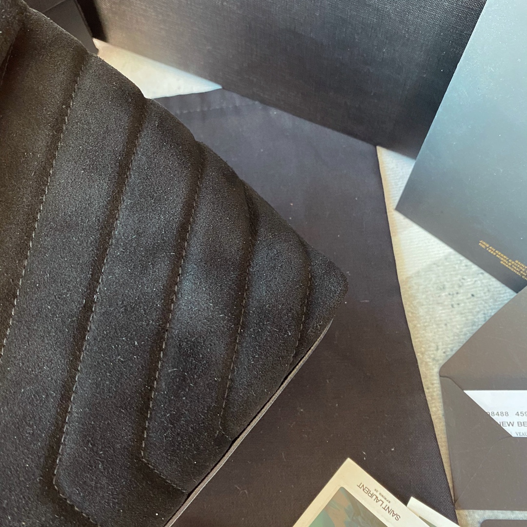 Saint Laurent 𝙇𝙤𝙪 𝙇𝙤𝙪 𝟯𝟭𝙘𝙢