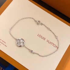 【精工版本】美毙了✨✨LV手链四叶草 单花 路易威登手链 ❤️电镀18k金工艺 专柜版本 一比一质量😍优 【精工版本】美毙了✨✨LV手链四叶草 单花 路易威登手链 ❤️电镀18k金工艺 专柜版本 一比一质量😍优