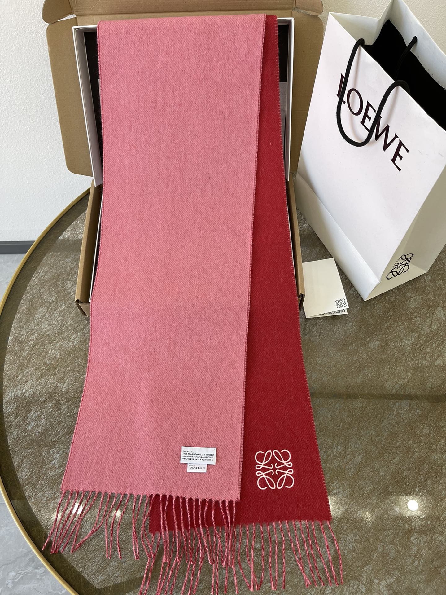 LOEWE罗意威羊毛绒男女同款围巾