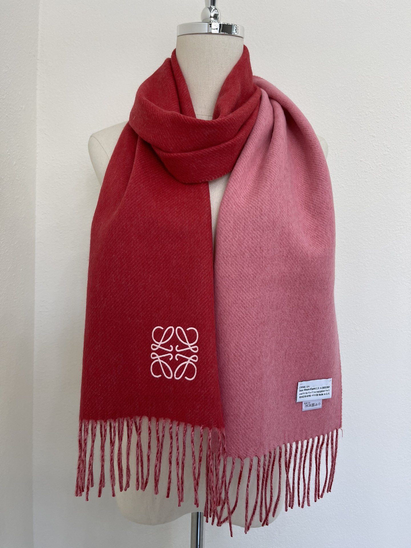 LOEWE罗意威羊毛绒男女同款围巾