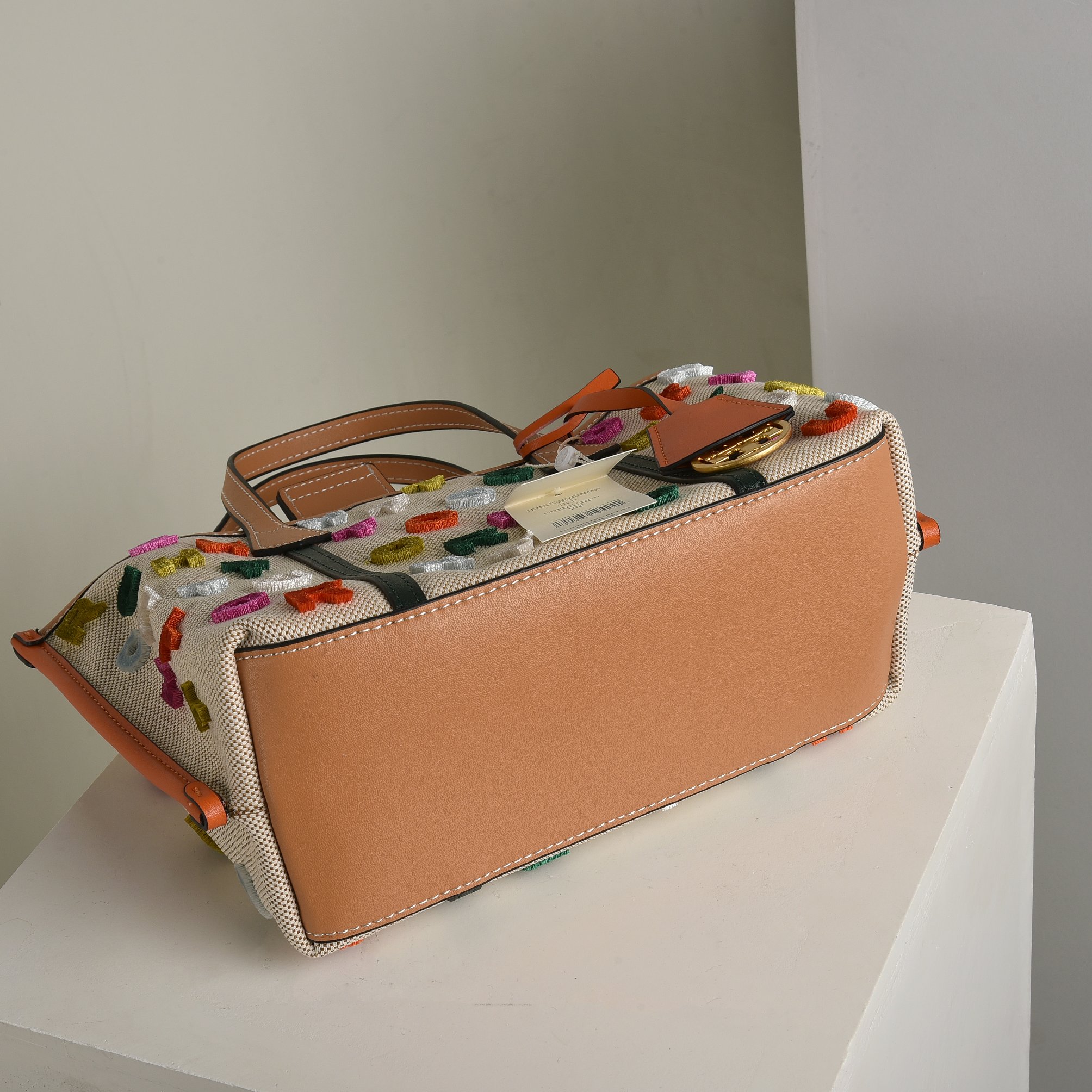 Tory Burch ToryBurch批¥320～最新款Perry系列刺秀五彩缤纷 手提、单肩、斜挎均可 正确吊牌