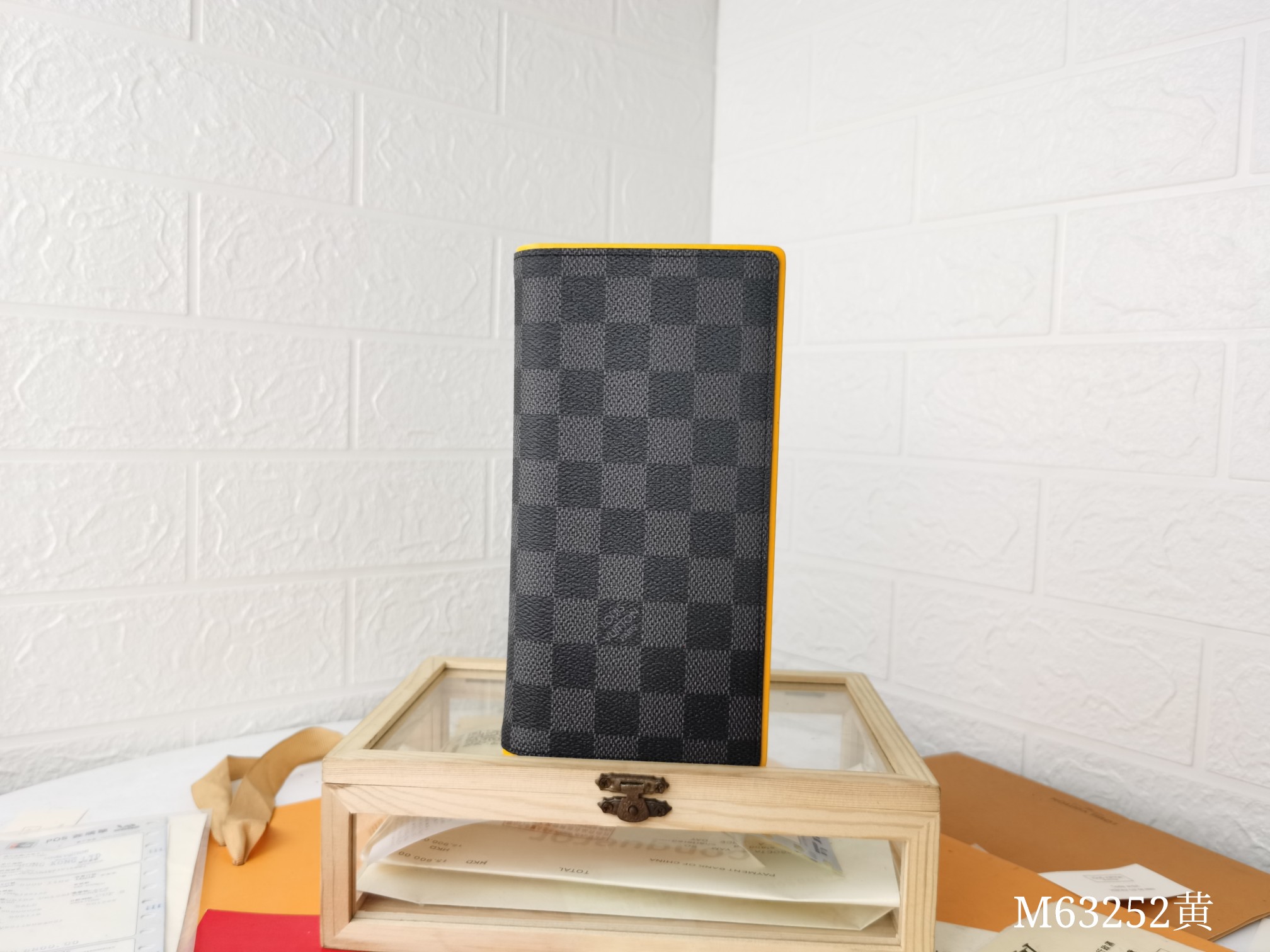 ルイ・ヴィトン Damier Graphite 財布 - シンプルでエレガントなデザイン